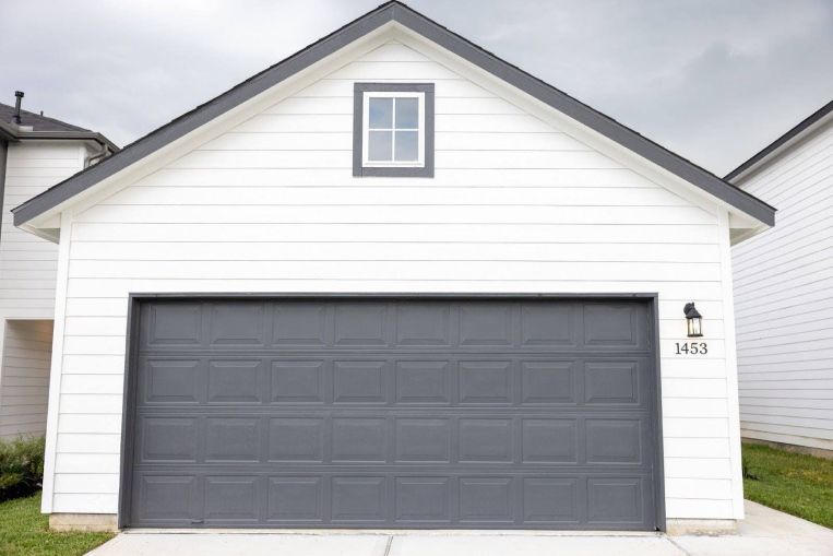 HomeSite residential front view of garage